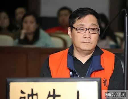 结婚23年她的内衣都是丈夫洗，在丈夫入狱后，她为夫还债三千万