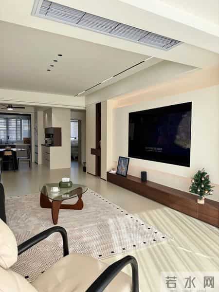 上海一夫妇晒出30万装修的家，看了才知道什么叫高级，客厅是亮点