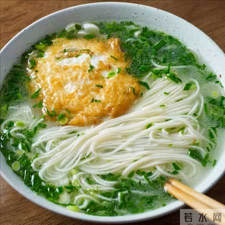 医生提醒：若长期早上吃面条，身体可能会出现这4个明显变化