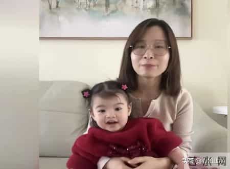 在美提前过年A妈一桌中餐,茉莉瘦一圈姥姥住半年要回国?