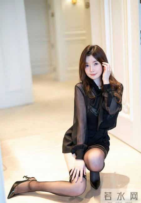 优雅知性的黑色衬衫裙，既柔软又质感满满