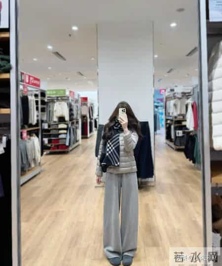 优衣库这件“排骨羽绒服”，我穿去上班被3个同事要链接