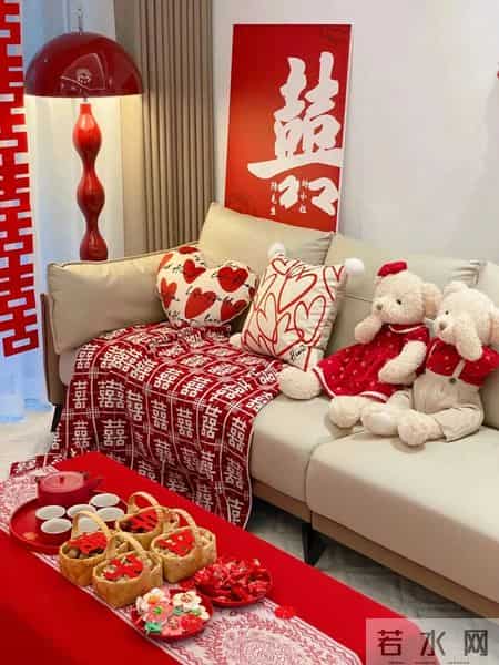 一位28岁姑娘展示婚房，在朋友圈爆红，亲戚直呼：从小就看有眼光