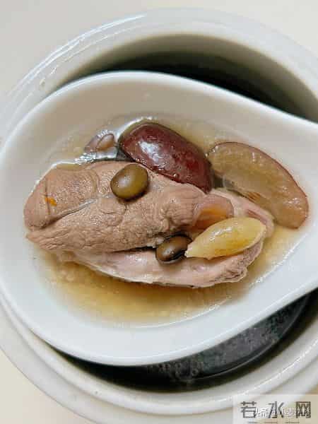 "睡眠不好，多是肝火旺"，建议多喝这4种汤，助睡眠，一觉到天亮