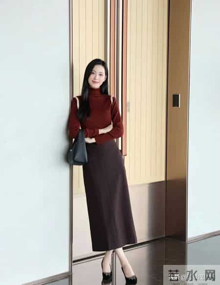 秋冬穿搭灵感｜红棕配色，通勤也能穿出高级感