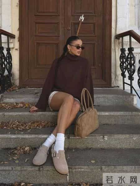 “阔腿裤+勃肯鞋”竟是冬天最流行组合，松弛又减龄
