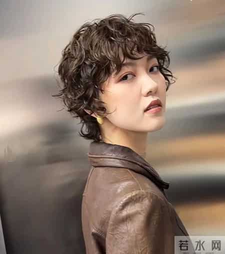 2026时尚短发合集,冬日里的温暖之选 ,俏皮又大方