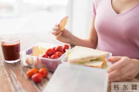 50岁后，女性胖点好还是瘦点好？体重标准已公布，或许你不用减肥