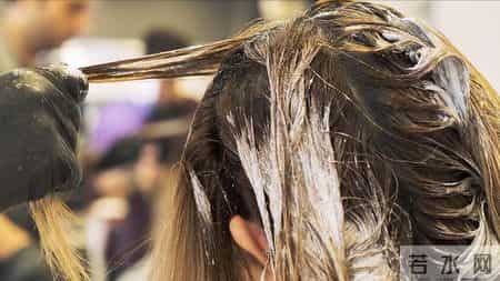 染发致癌，是真是假？研究给出答案，以后还能继续染发吗？