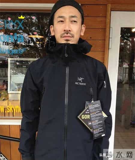 为什么国内人手一件的“冲锋衣”，国外却少有人穿？来听听大实话