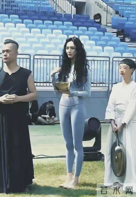 不怪那么多人想娶她,真人确实好看!