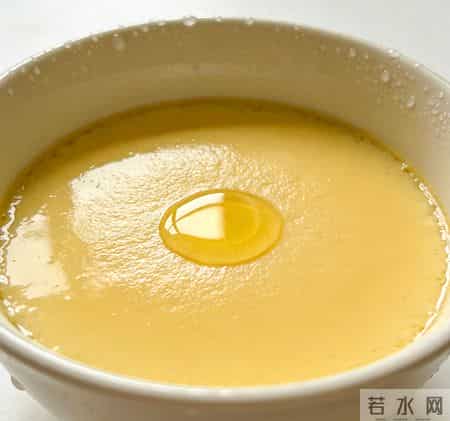 “开水冲鸡蛋”滴香油,坚持喝半年,最后身体会收获哪些好处?