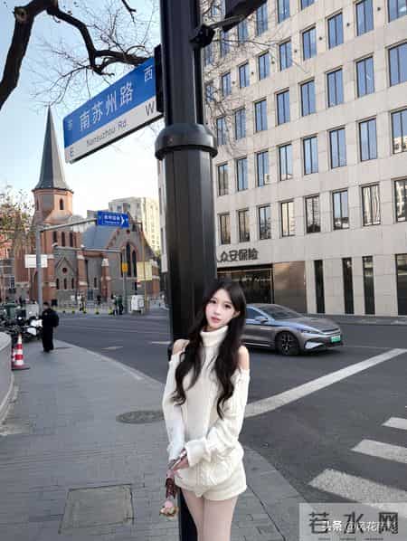 上海一校花，眉清目秀，温婉如玉，美到犯规，太迷人了。