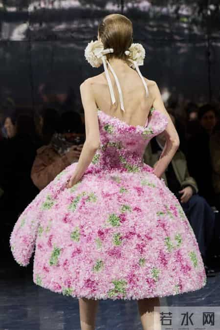 当Dior女孩不再只是“美”