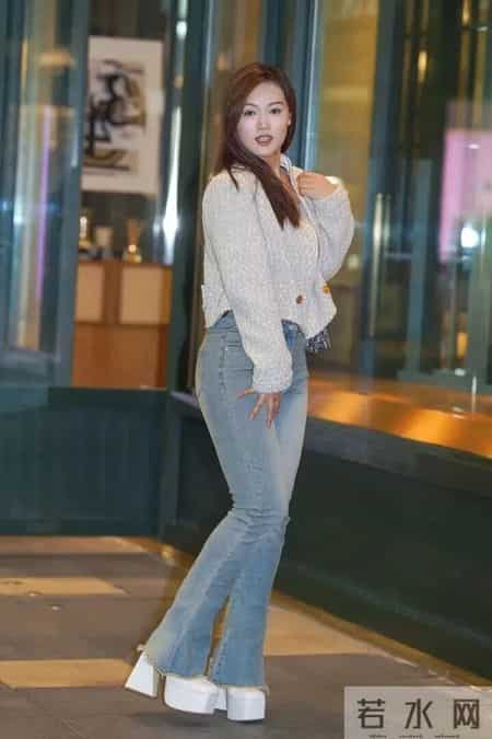 都市女生的穿搭魔法：简单几件衣服，轻轻松松赢很大