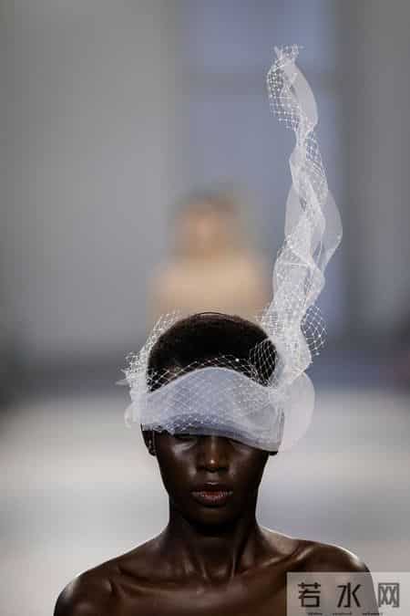 （外代二线）巴黎高级定制周——Rahul Mishra品牌时装秀(2)