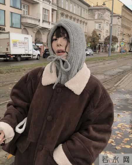 懒人配色法则：衣柜里只要有这4个颜色，秋冬穿搭再也不发愁！