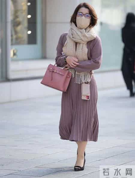 上海奶奶真时髦！看了她们冬季出街的穿搭，我再也不怕自己变老了