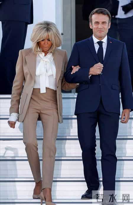 法国第一夫人遇劲敌，比美国第一夫人小2岁，衣品、年轻度输太多
