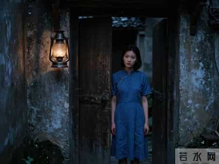 九零年我穷困潦倒，娶了村里两百斤的胖姑娘。新婚夜她褪下棉袄，露出塞满的破布，我当场傻眼