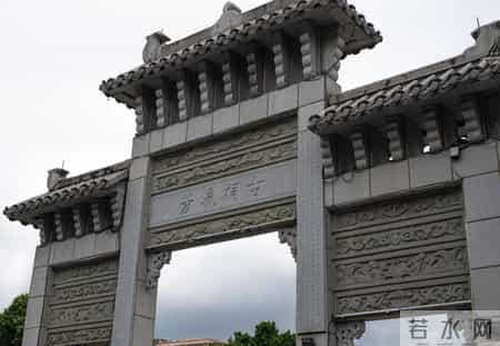 江西人近年涌入广东普宁市，专找路边40多岁的大姐聊天，这波操作真聪明