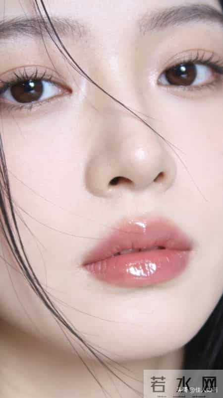 一眼沦陷的温柔！水光粉唇的少女感藏不住了