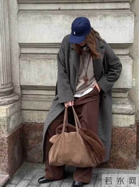 灰色到底有多万能？跟这3个“富贵色”一搭，高级感根本不用装！