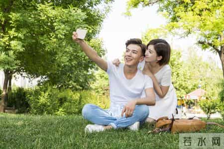 两性秘密：异性接触，女人其实不怕你占便宜，而是怕这三点不安全