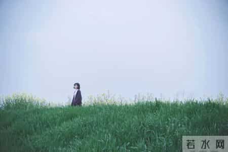 与老婆冷战后，35岁男人赌气去外地工作，8年后准备回来谈离婚，谁知刚踏进家门就愣住了