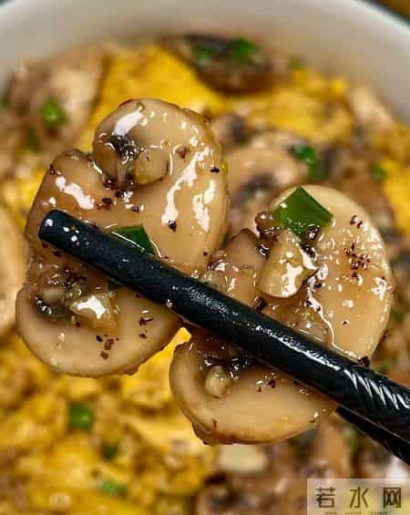 今日腊八，“腊八吃4黄，不用医生帮”，健脾养胃气血足，要懂吃