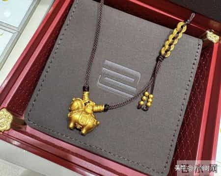 过生日，我想给自己买一个2W+的黄金项链