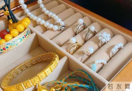 拥有1000克黄金的人，过着怎样的生活？