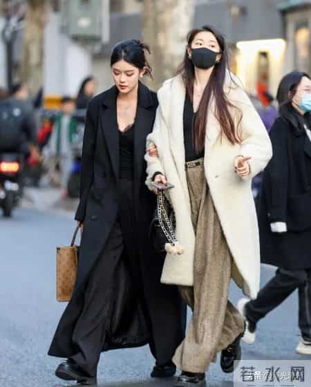 被上海街拍惊艳到了！衣穿简约、少穿运动鞋，反而更洋气高级