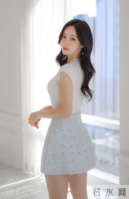 浅蓝格纹轻熟套装｜是柔光里的云柔甜美元媛