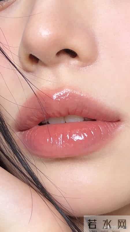 一眼沦陷的温柔！水光粉唇的少女感藏不住了
