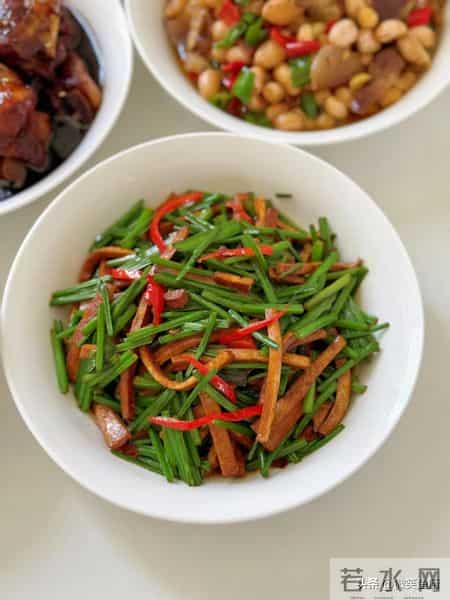 “睡不好,容易老”,建议大家:3种食物要常吃,安神助眠睡得香