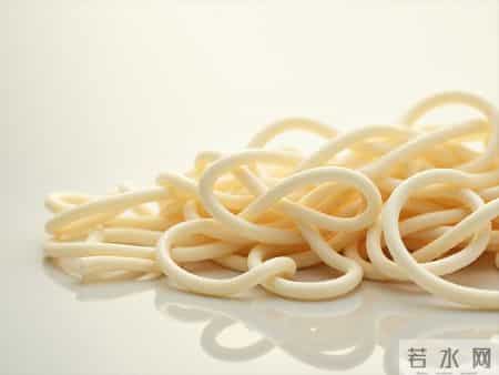 医生提醒：若长期早上吃面条，身体可能会出现这4个明显变化