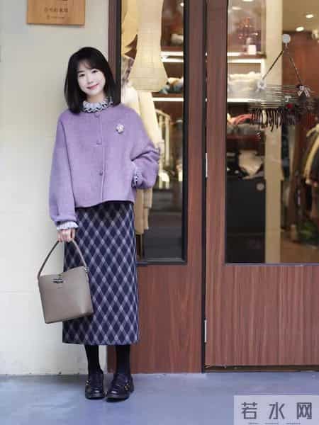 冬天的留白穿搭，是一种松弛自在的美！