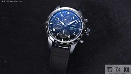 哑光黑+马石油绿:IWC飞计的赛车基因