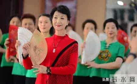 八十岁的兰州模特奶奶，走向了世界