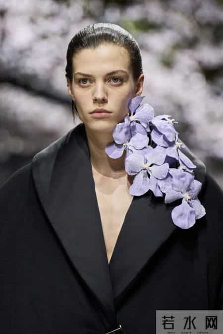 当Dior女孩不再只是“美”