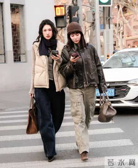 被上海街拍惊艳到了！衣穿简约、少穿运动鞋，反而更洋气高级