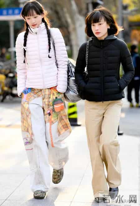 看了上海街拍才发现：满大街都是“排骨羽绒服”，既保暖又时髦