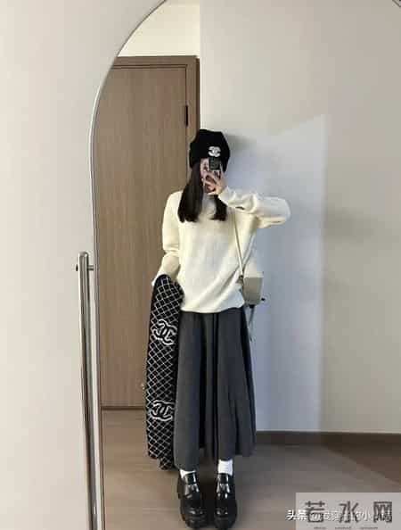 新年内搭就穿「毛衣+半裙」 ,聚会吃漂亮饭赢麻了!