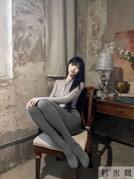 还是厚灰耐看，怎么搭都顺眼！