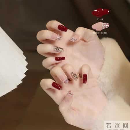 红到发黑!这副穿戴甲把过年氛围感焊在手上