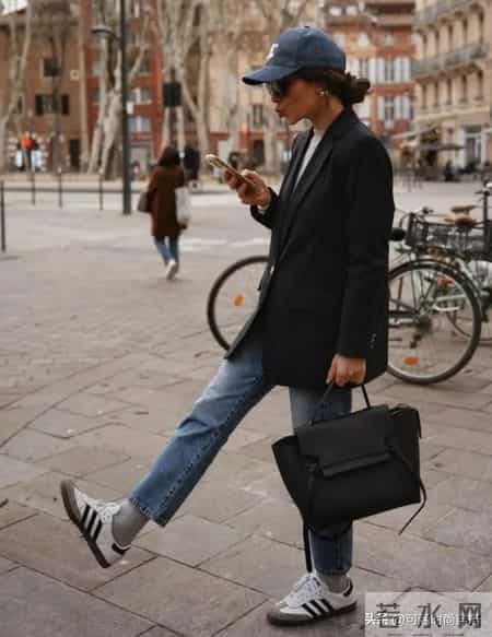 今年冬天，运动鞋不兴了！满大街都是“这4类鞋”怎么搭都好看！