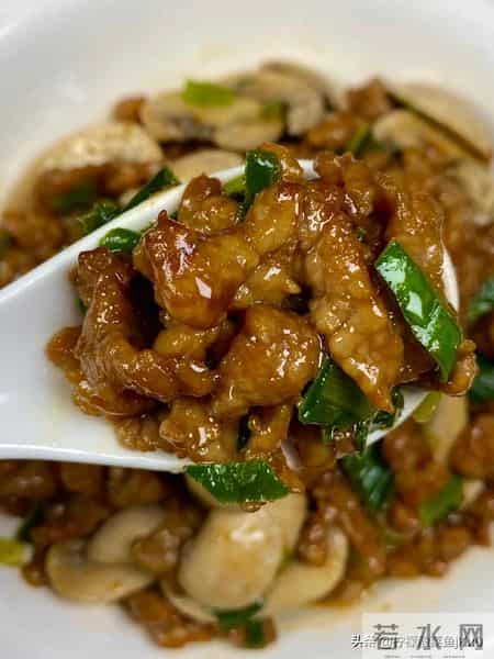 吃1斤等于10斤黑豆，连续吃了1周，1通便，2降脂，3降压，4增免疫