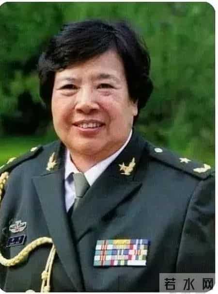 邵华临死前的嘱咐葬在婆婆杨开慧烈士旁，生前没服侍死后来陪伴。