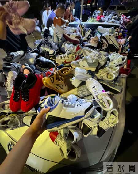 给老爸-老公避坑！这4种鞋能别穿就别穿，越穿越油腻，还拉低品味